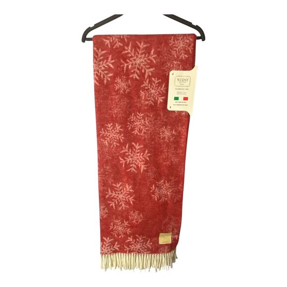 Nido Italia Throw Blanket 51" x 67" Red Snowflake Print Fringe Rustic Winter New - Picture 1 of 5